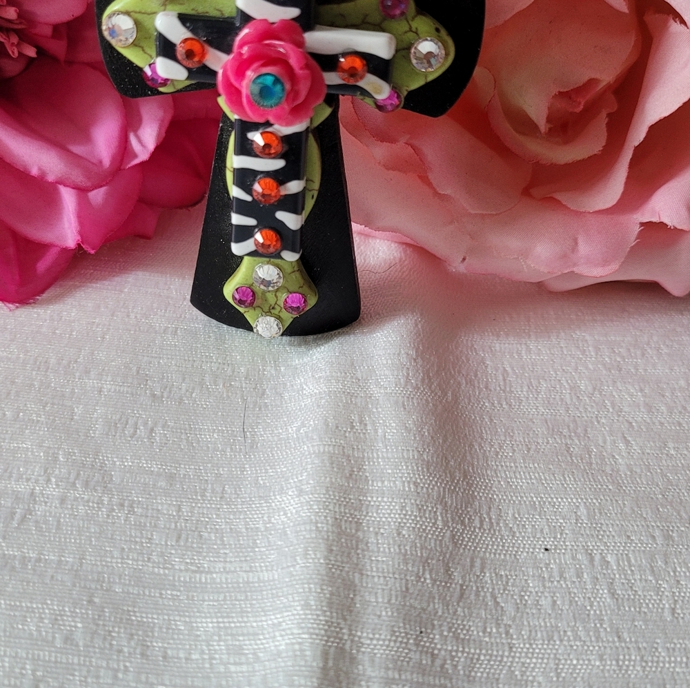 Its really a piece u can put in a necklace